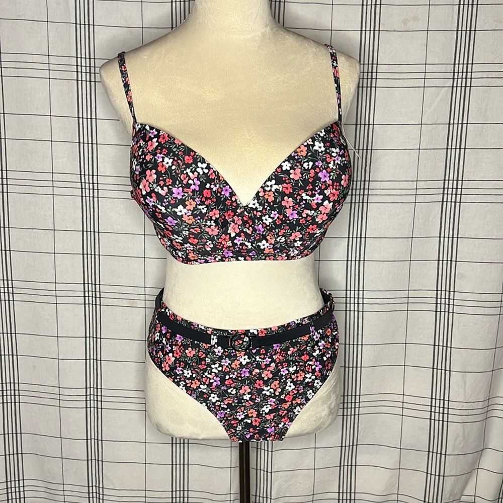 NWT Floral Bikini